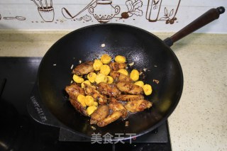#斯肯特铸铁锅#-chestnut Chicken Wings recipe