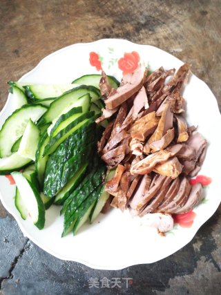 Stir-fried Cucumber with Braised Pork Heart recipe