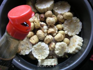 Stewed Spine with Corn and Chestnut recipe