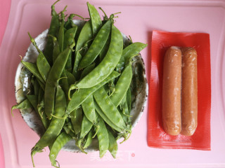 Stir-fried Snow Peas with Beef Intestines recipe