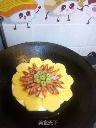 Steamed Potatoes with Sausage recipe