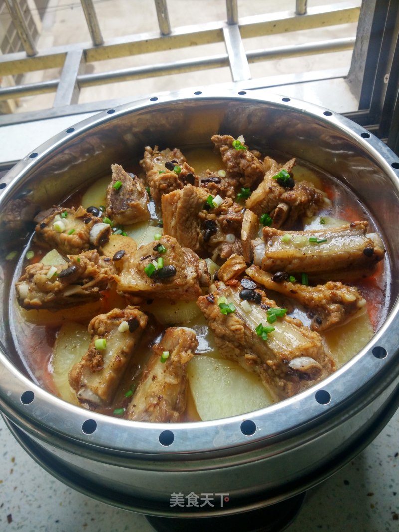 Steamed Pork Ribs with Potatoes recipe