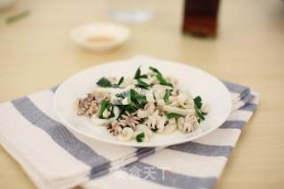 Stir-fried Cuttlefish with Leek recipe