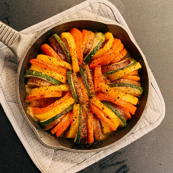 🍆🍅🧄provence Stew: Re-enact The Classic Dishes of "ratuitouille" Together