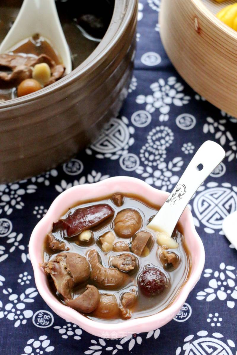 Longan Red Date Pig Heart Soup recipe