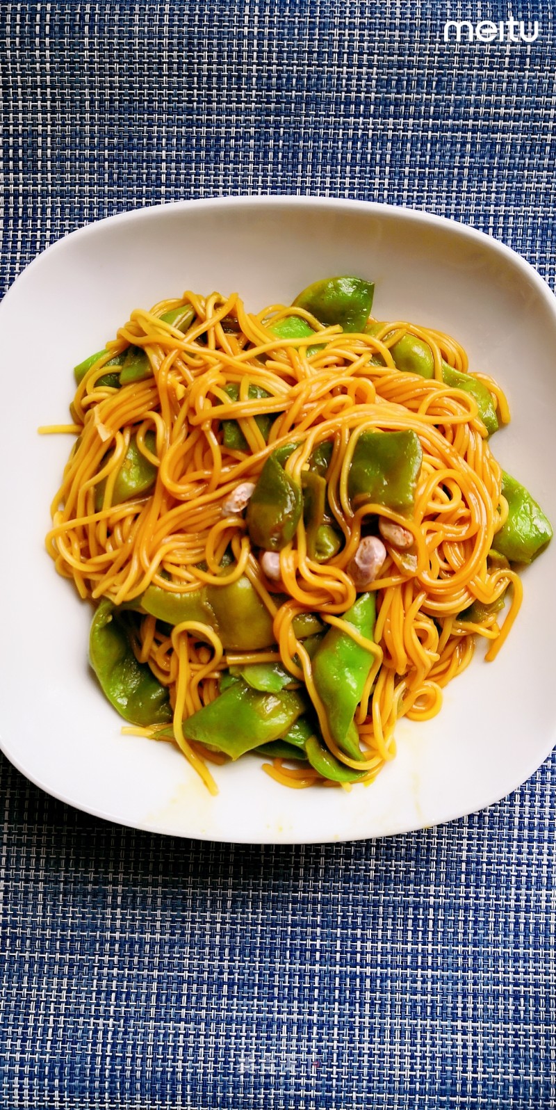 Braised Noodles with Beans recipe