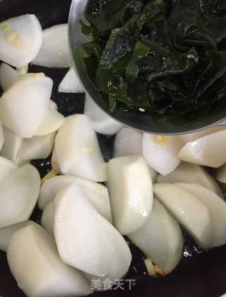 Braised Kelp with Radish recipe