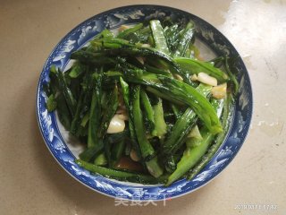 Garlic Oil Lettuce recipe