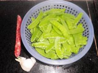 Crisp and Green --- Fried Sausage with Snow Peas recipe