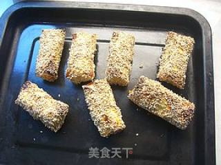 Sesame Banana Roll recipe