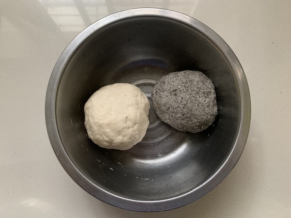 Black Sesame Two-color Steamed Bun recipe