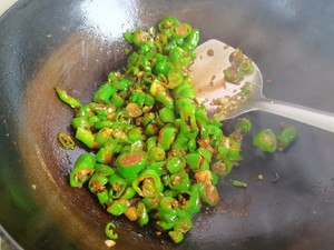 Green Pepper Preserved Eggs. recipe
