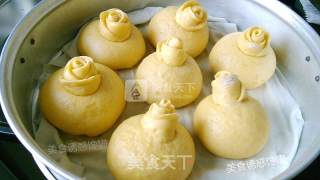 Pumpkin Fancy Peanut Buns recipe