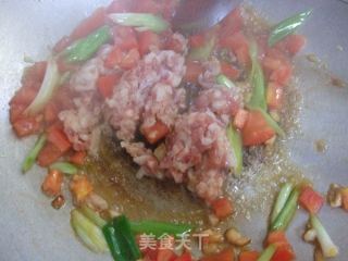 Stir-fried Rice Noodles with Tomato and Cabbage recipe