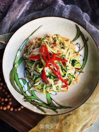Enoki Mushroom Mixed with Cucumber recipe