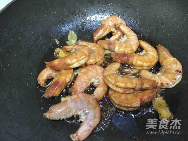 Little Grandma's Braised Prawns in Oil recipe