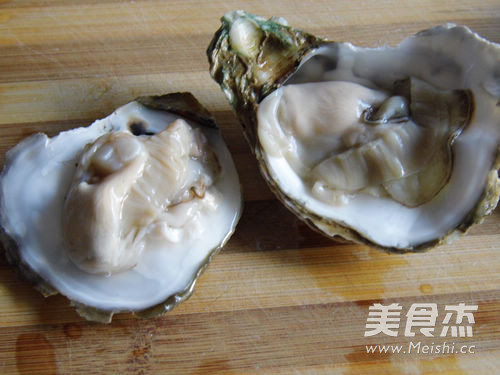 Grilled Oysters with Garlic recipe