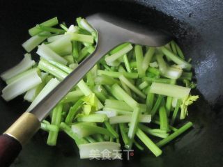 Stir-fried Cuttlefish with Celery recipe