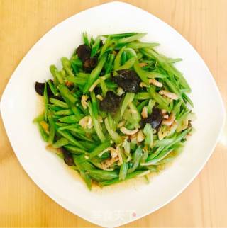 Stir-fried Shredded Pork with Celery recipe