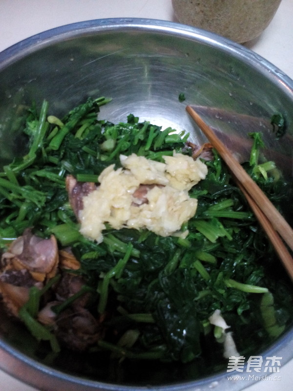 Spinach Mixed with Hairy Clams recipe