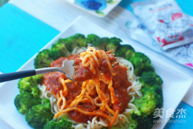 Handmade Egg Noodles with Meat Sauce recipe