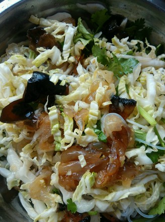 Jellyfish Mixed with Cabbage Shreds recipe