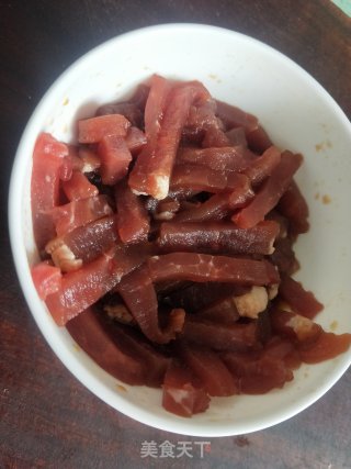 Stir-fried Shredded Pork with Carrots recipe