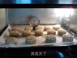 Bean Paste Leg Mooncakes recipe