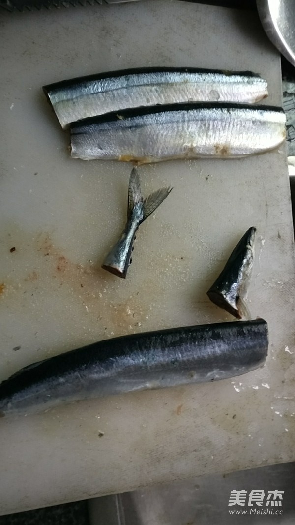 Sour and Spicy Saury recipe