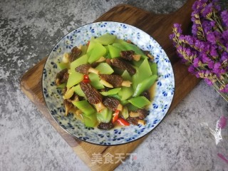 Stir-fried Lettuce with Morels recipe