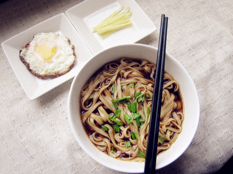 Ten Minutes to Make A Bowl of Su-style Red Noodle Soup