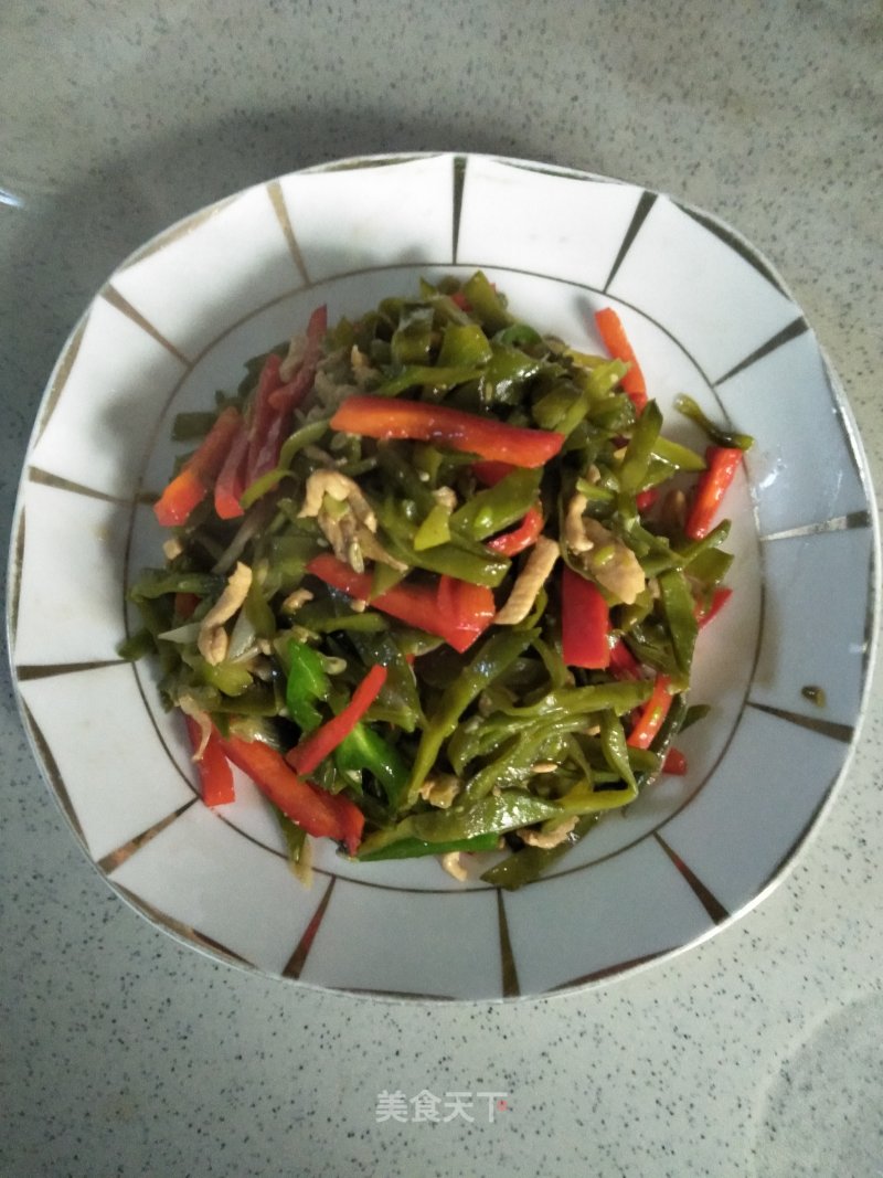 Fried Pig Ears with Beans recipe