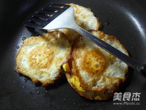 Fried Lotus Leaf Egg with Dried Vegetables recipe