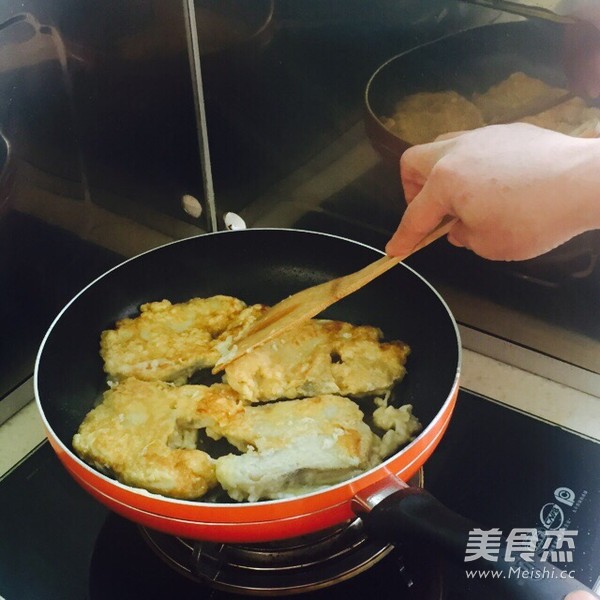 Pan-fried Egg Flower Cod recipe