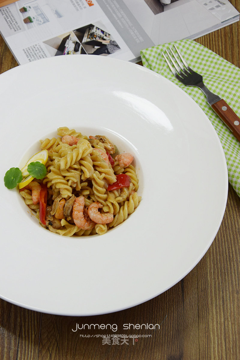 Mix and Match are Also Delicious [fried Seafood Spaghetti with Large Prawn Paste] recipe