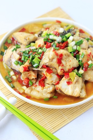 Steamed Fish with Chili Sauce