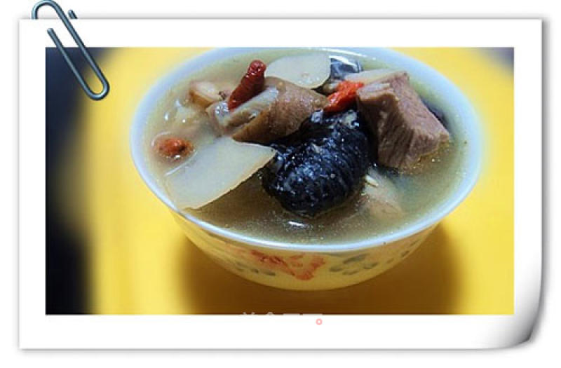 American Ginseng and Huaishan Bamboo Silk Chicken Soup recipe