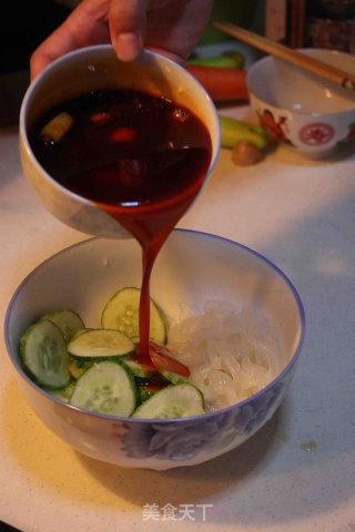 Homemade Chili Sauce with Jellyfish Head recipe