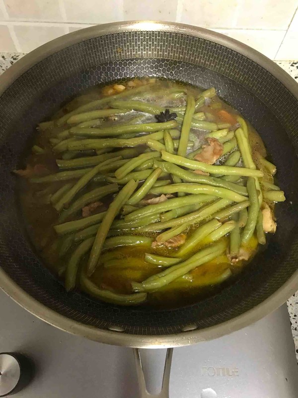 Braised Noodles with Beans recipe