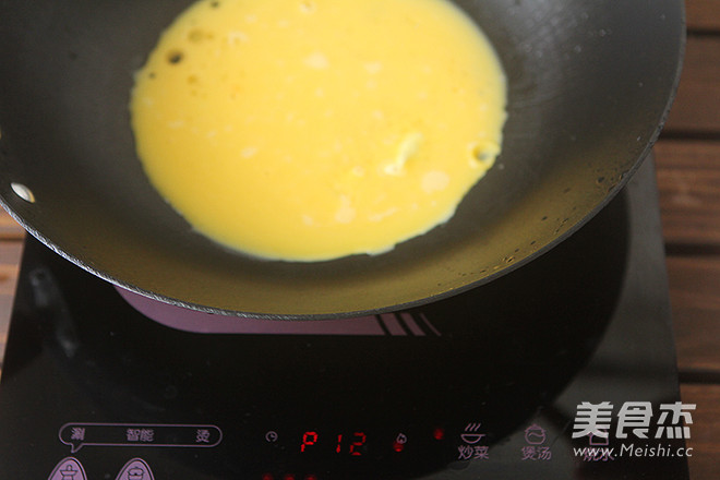 Tomato Scrambled Eggs recipe