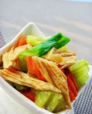 Zhenxuan Juice Lettuce and Yuba recipe