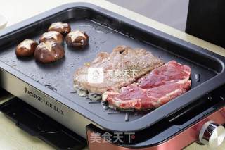 [food in Fastee] Black Pepper Red Wine Filet Steak with Shiitake Mushrooms (barbecue) recipe