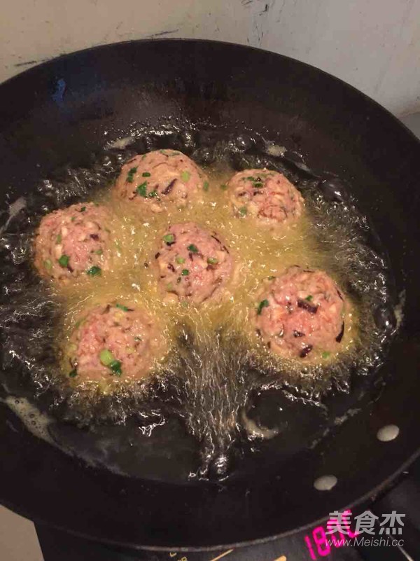 Meat Ball with Soy Sauce recipe