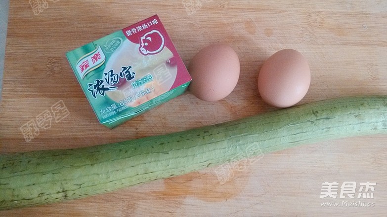 Egg Spicy Loofah Soup recipe