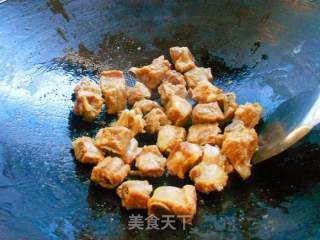 One Spare Ribs and Two Dishes: Sweet and Sour Spare Ribs + Seaweed Spare Ribs Soup recipe