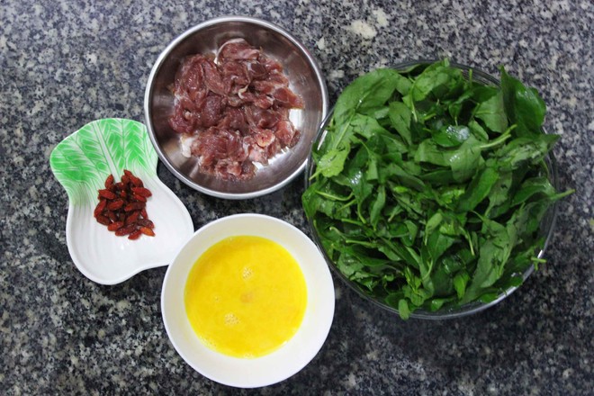 Lean Meat Goji Leaf Soup recipe