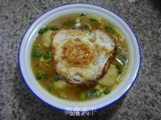 Fried Egg Cuttlefish Ball Curry Noodle Soup recipe