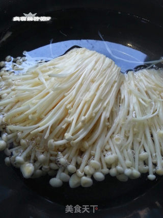 Health and Beauty Salad with Enoki Mushroom recipe