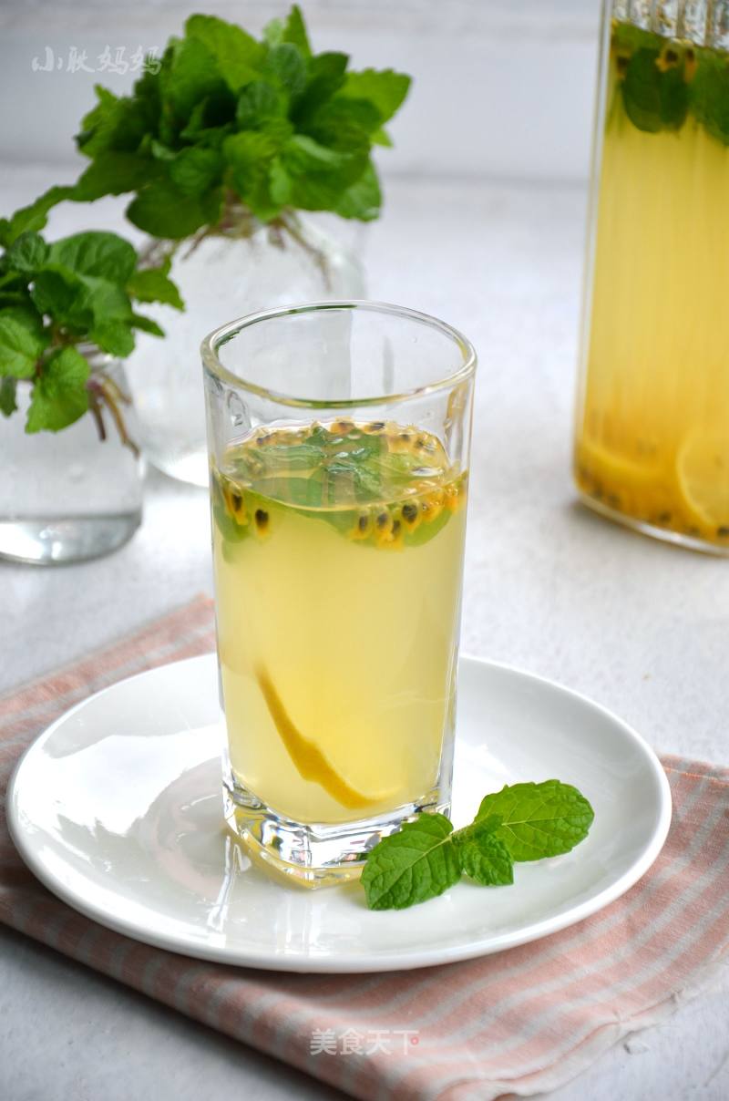 Passion Fruit Mint Lemon Tea recipe