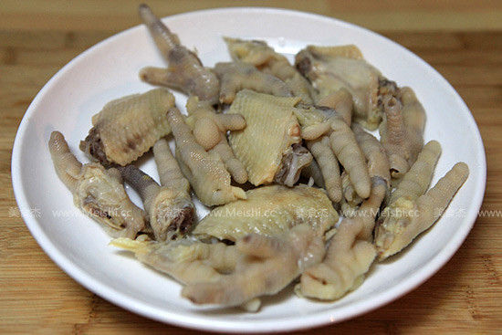 Braised Chicken Wings and Chicken Feet recipe